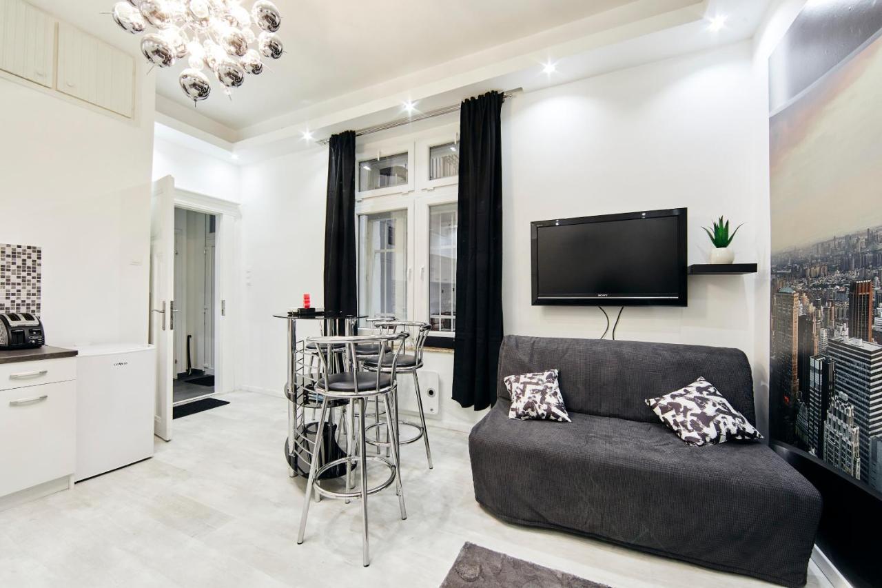 Garibaldi Apartment Budapest Extérieur photo
